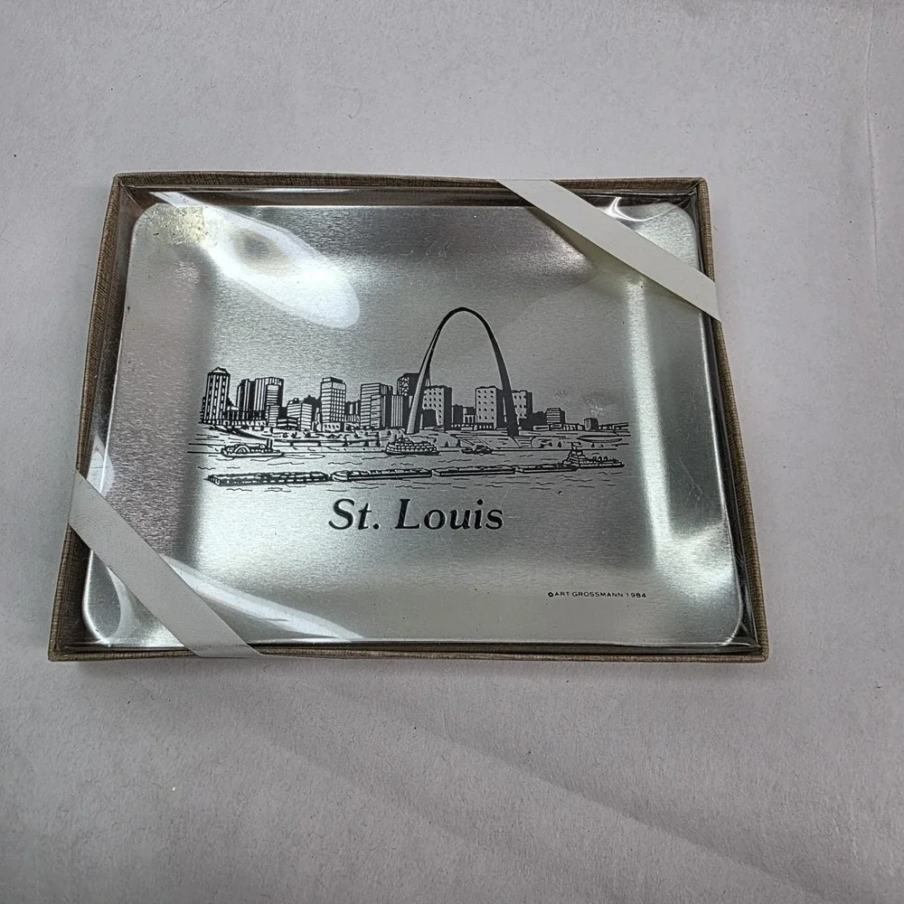 1984 St Louis‎ Arch Aluminum Trinket Candy Change Dish Tray 5